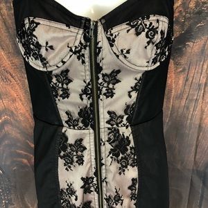Topshop Dresses - TopShop Pinup Corset Style Dress Size 6 Topshop Dresses - TopShop Pinup Corset Style Dress Size 6